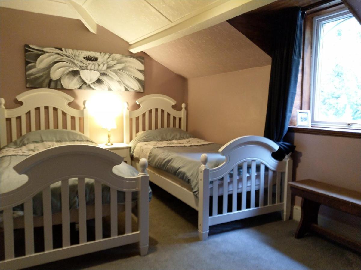 Hostel Lledr House Near Two Zip World Sites *